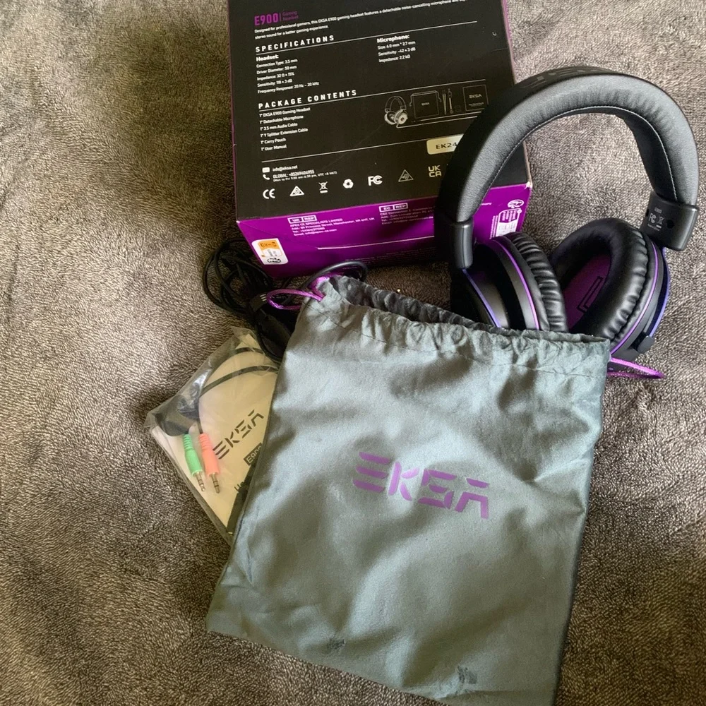 E900 Wired Gaming Headset - Black and Purple w/mic 3D stereo